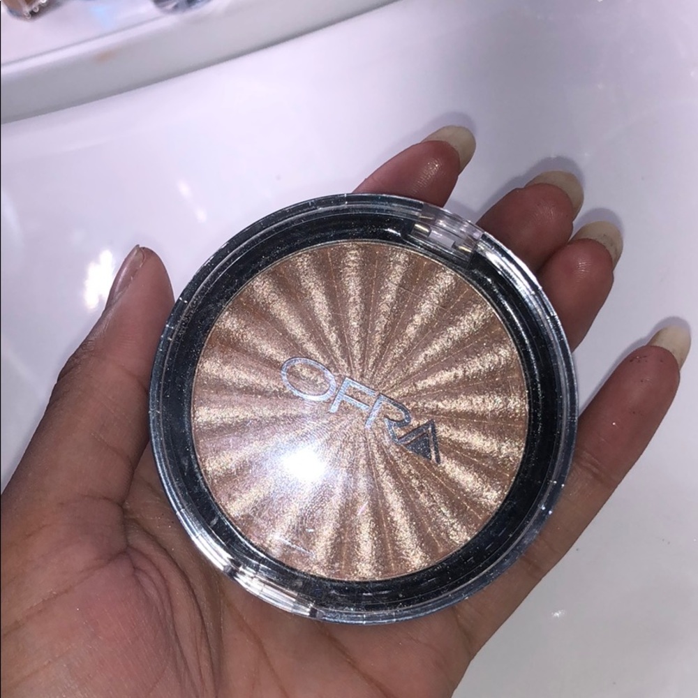 OFRA Highligher in Blissful